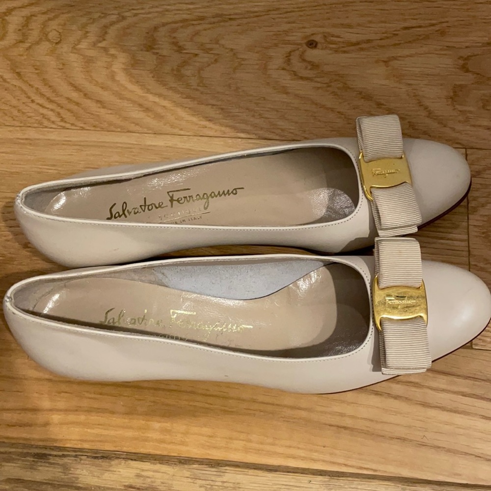New Salvatore ferragamo shoes size 7 narrow